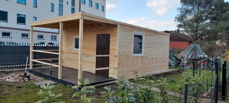Kompaktowy domek narzędziowy na miejskiej działce - realizacja Pan Domek