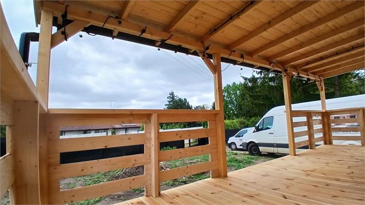 Widok z zadaszonego tarasu - realizacja Pan Domek